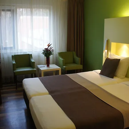 Hotel 50|50 Belmont